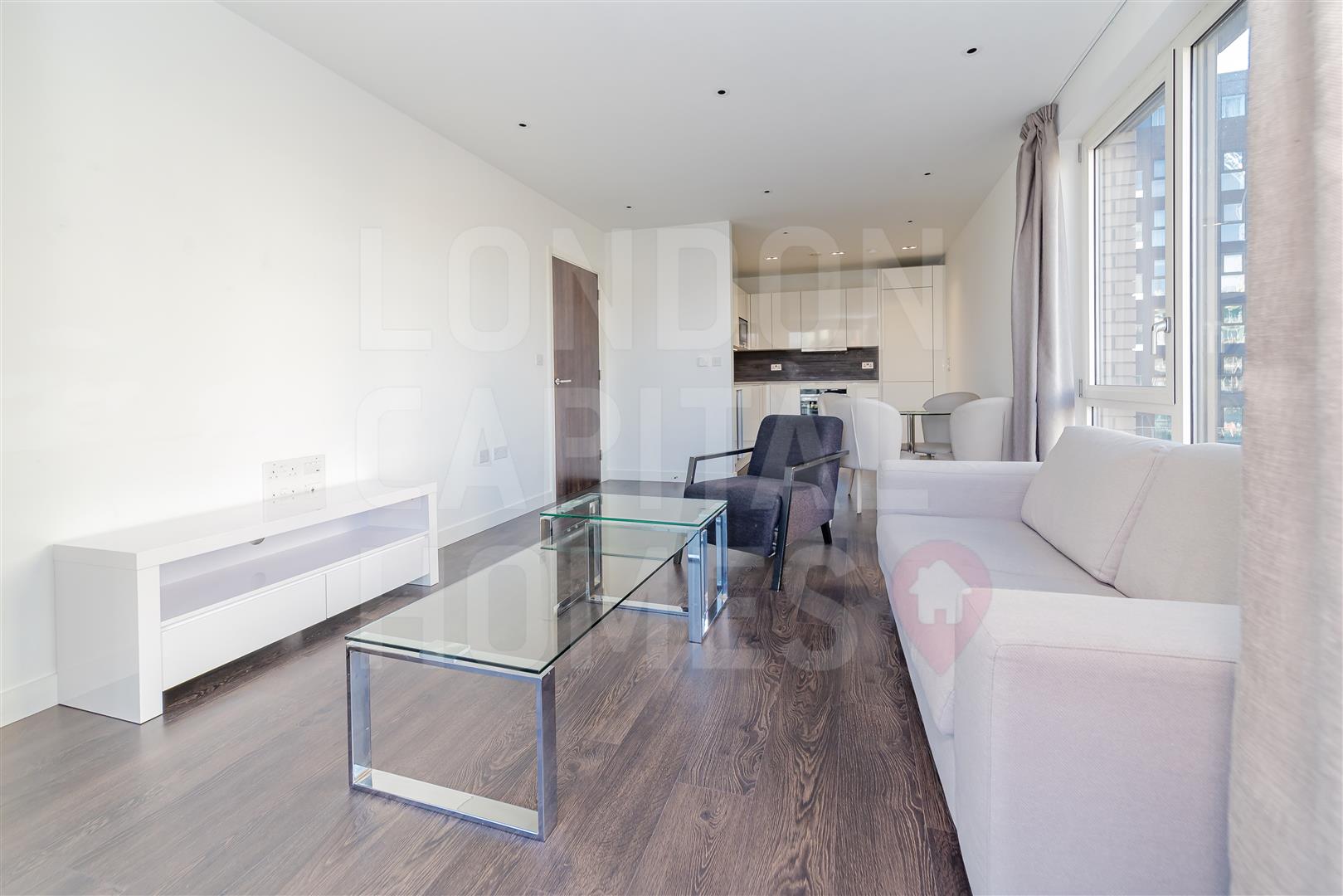 1 bed property in Devan Grove, London